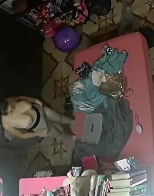 Hack camera phòng ngủ chị gái ngực cực khủng