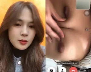Gạ con bạn học xinh gái show vú show bimbim